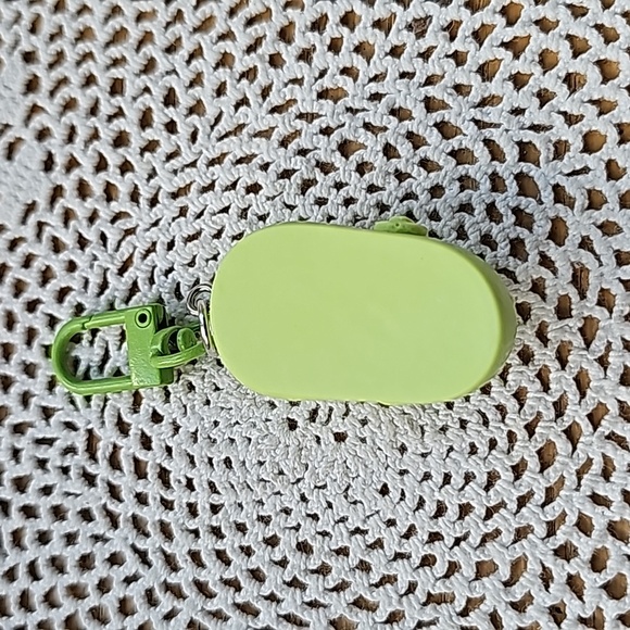 Cute Croc Keychain  - Green New - Picture 2 of 4